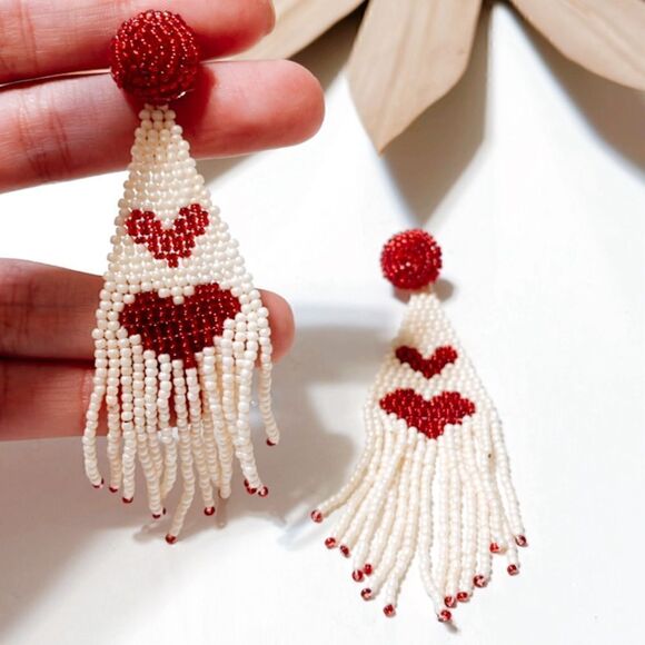 Beaded heart tassel earrings S339 - Picture 2 of 3